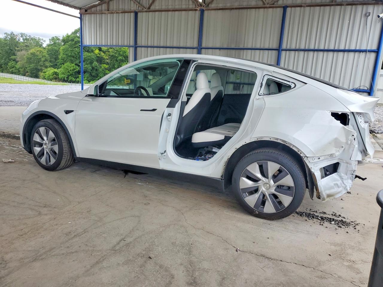 2023 Tesla Model Y White vin: 7SAYGDEE7PA176677
