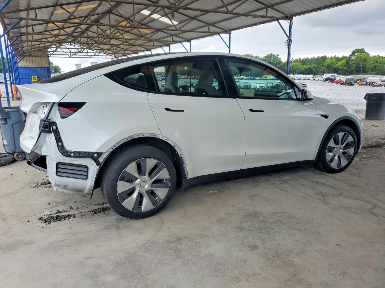 2023 Tesla Model Y White vin: 7SAYGDEE7PA176677