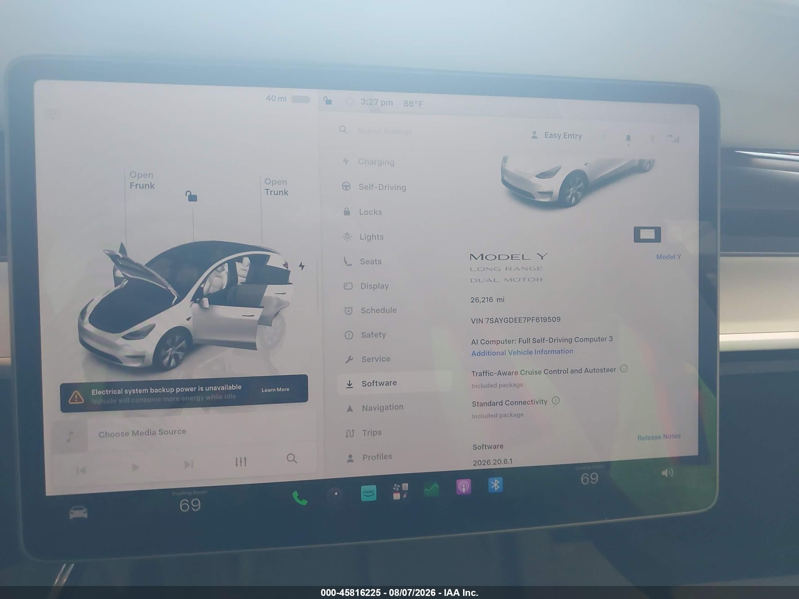 2023 Tesla Model Y Awd/long Range Dual Motor All-wheel Drive White vin: 7SAYGDEE7PF619509