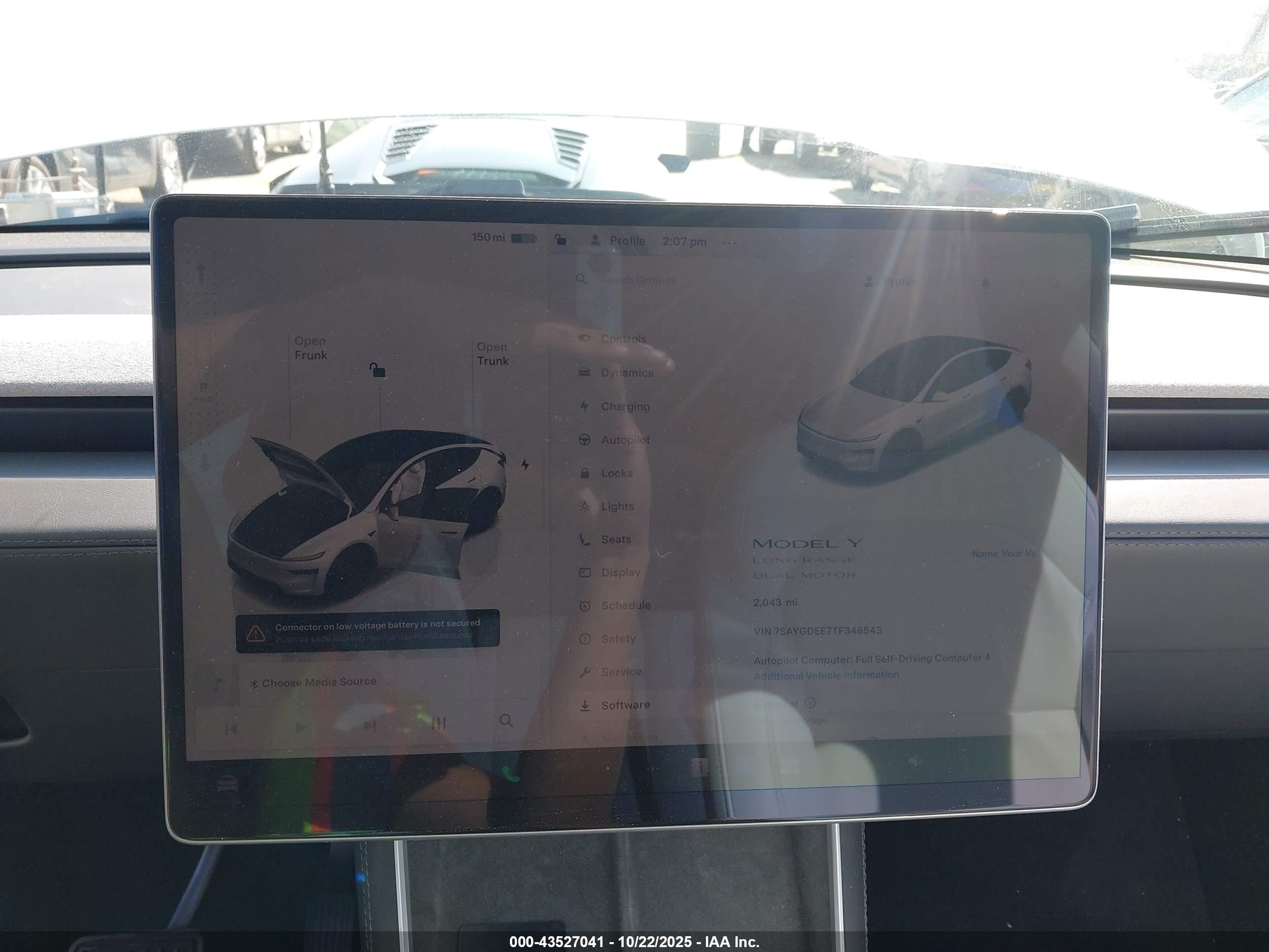 2026 Tesla Model Y Long Range Dual Motor All-wheel Drive/long Range Launch Series Белый vin: 7SAYGDEE7TF348543