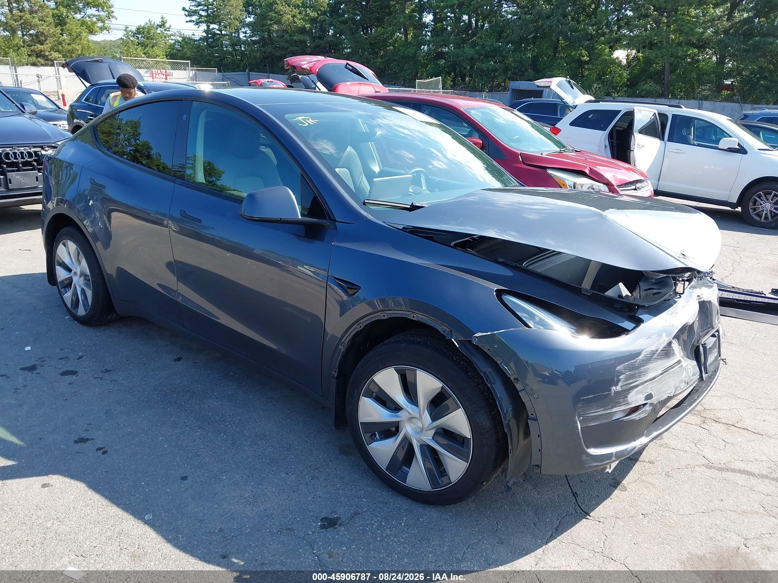 2022 Tesla Model Y Long Range Dual Motor All-wheel Drive Gray vin: 7SAYGDEE8NF354029