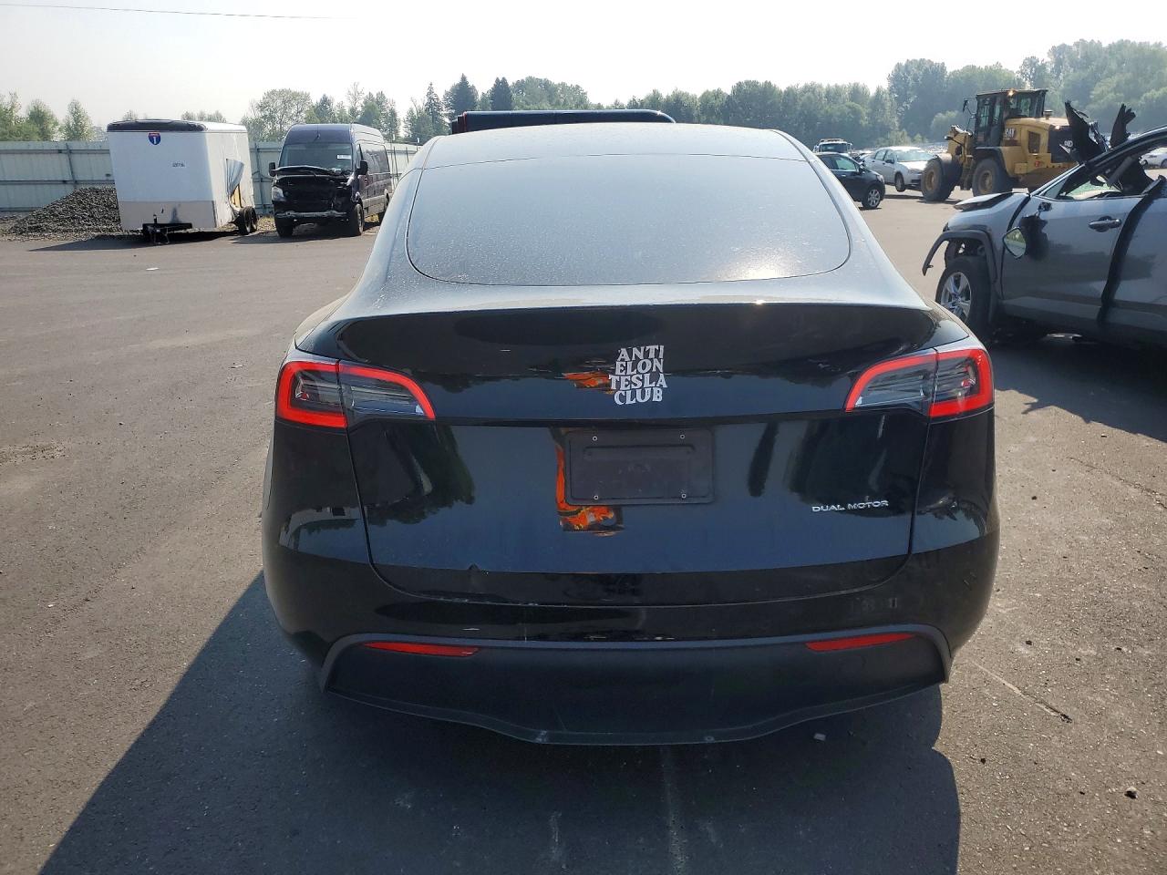 2022 Tesla Model Y Black vin: 7SAYGDEE8NF559897