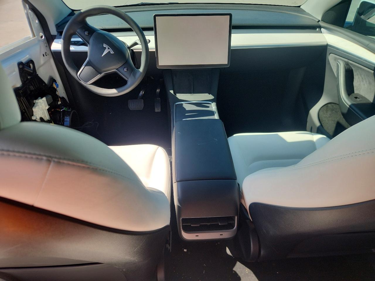 2023 Tesla Model Y White vin: 7SAYGDEE8PA095431