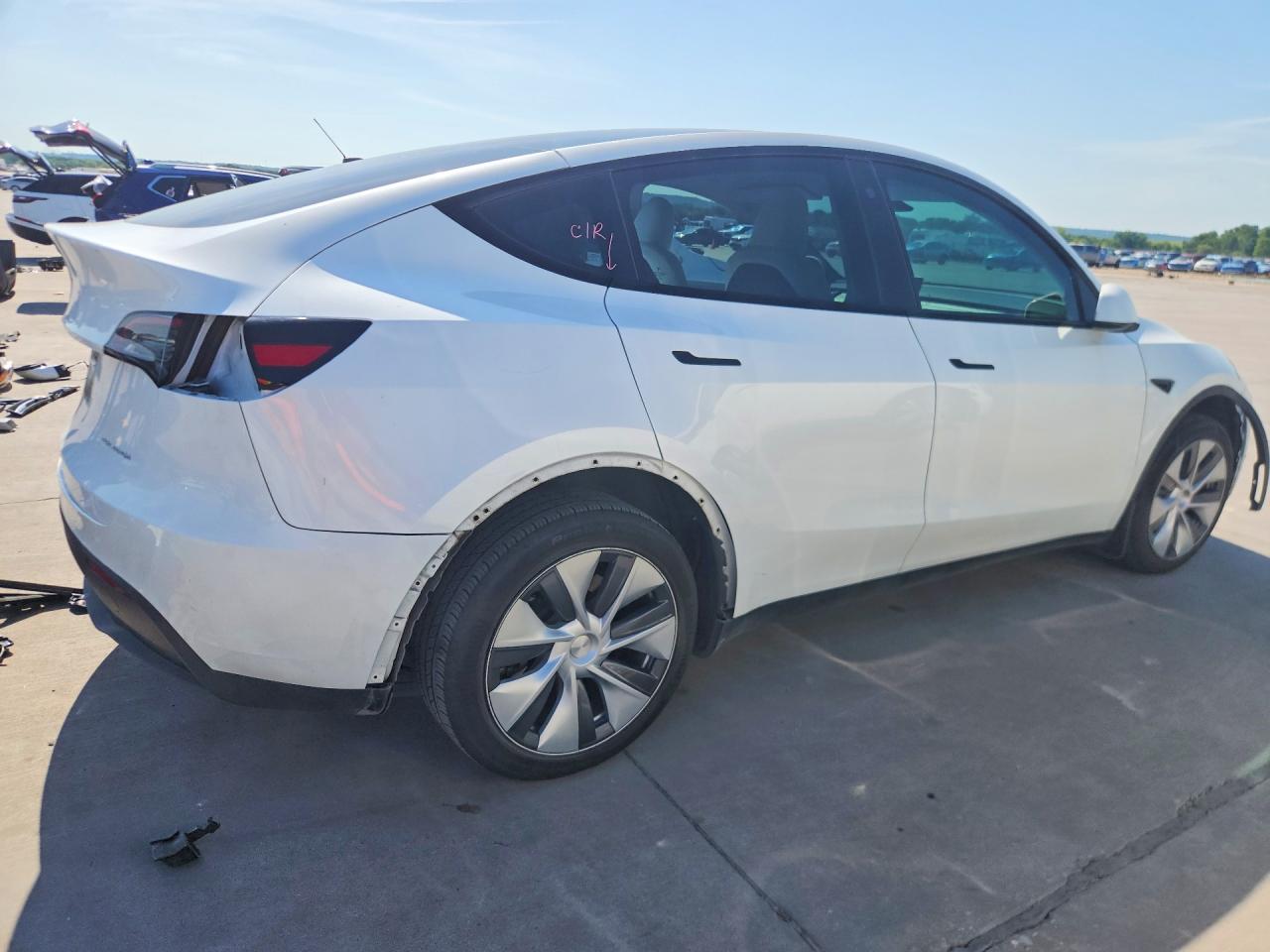 2023 Tesla Model Y White vin: 7SAYGDEE8PA095431