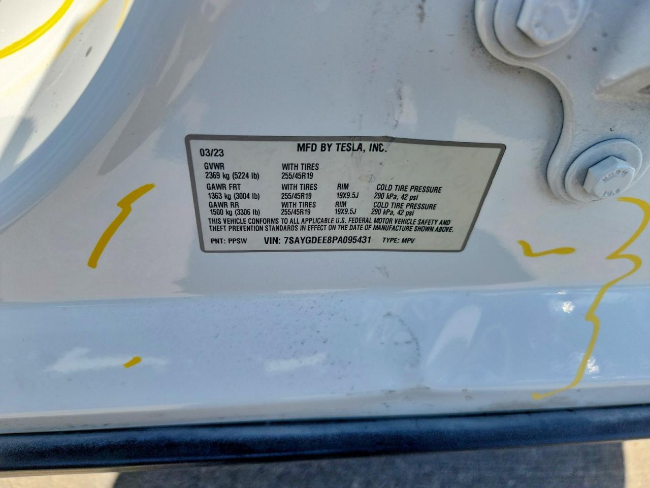 2023 Tesla Model Y White vin: 7SAYGDEE8PA095431