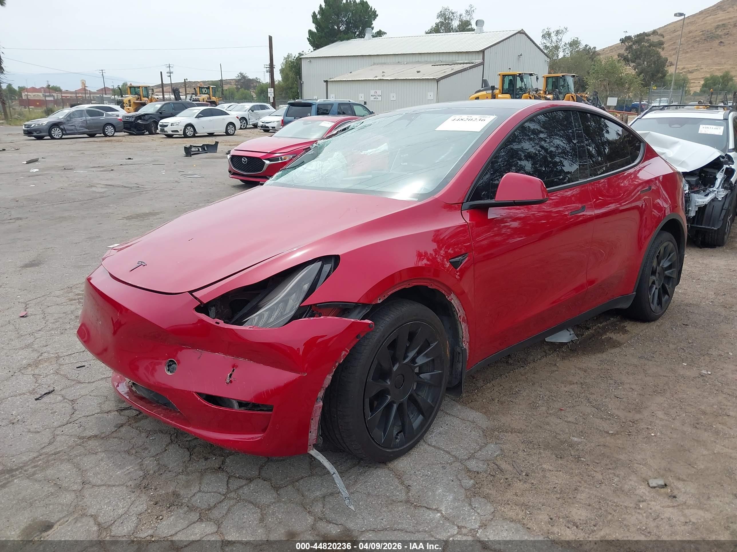 2023 Tesla Model Y   Red vin: 7SAYGDEE8PA118674