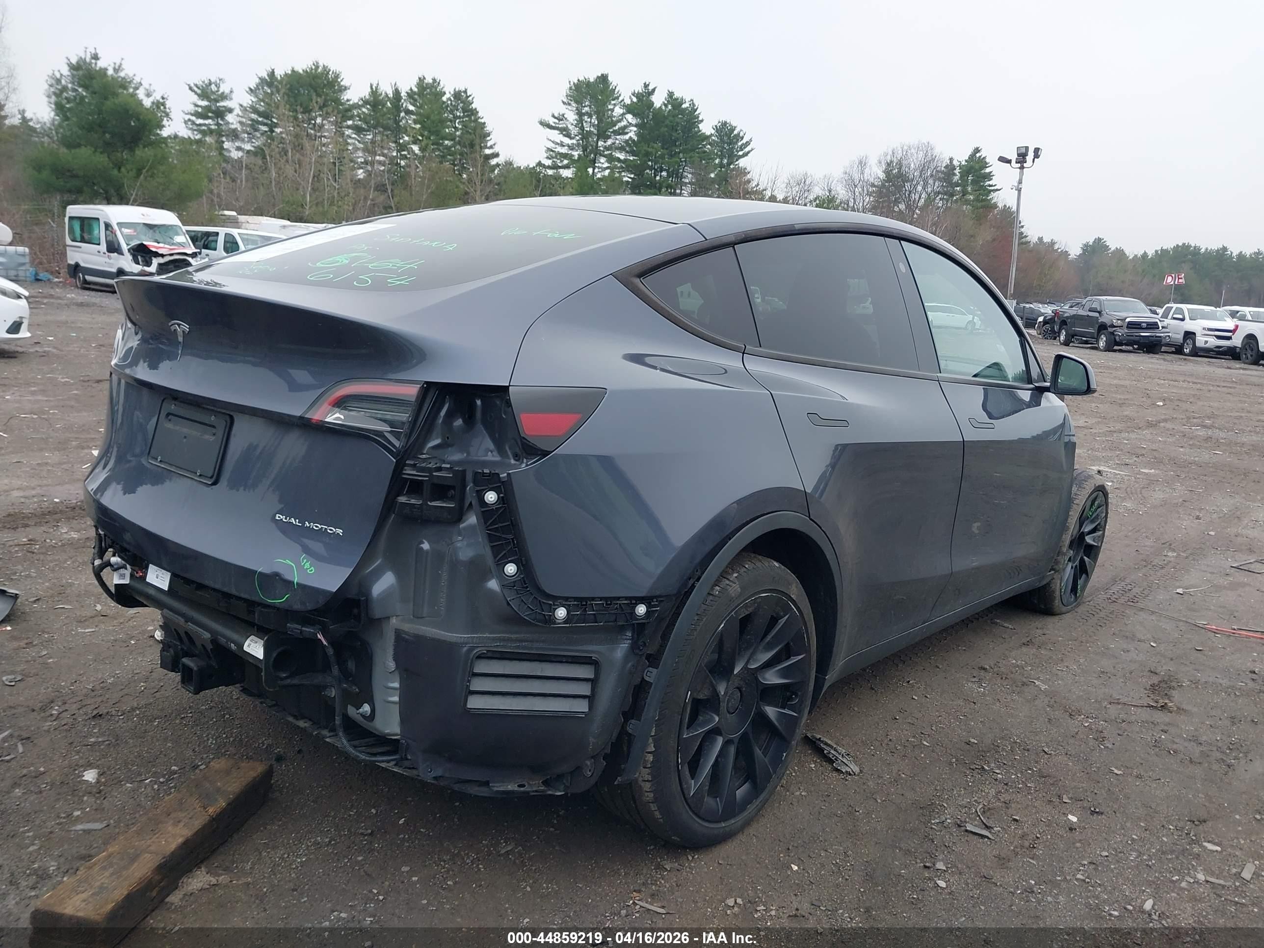 2023 Tesla Model Y Awd/long Range Dual Motor All-wheel Drive Gray vin: 7SAYGDEE8PA125303