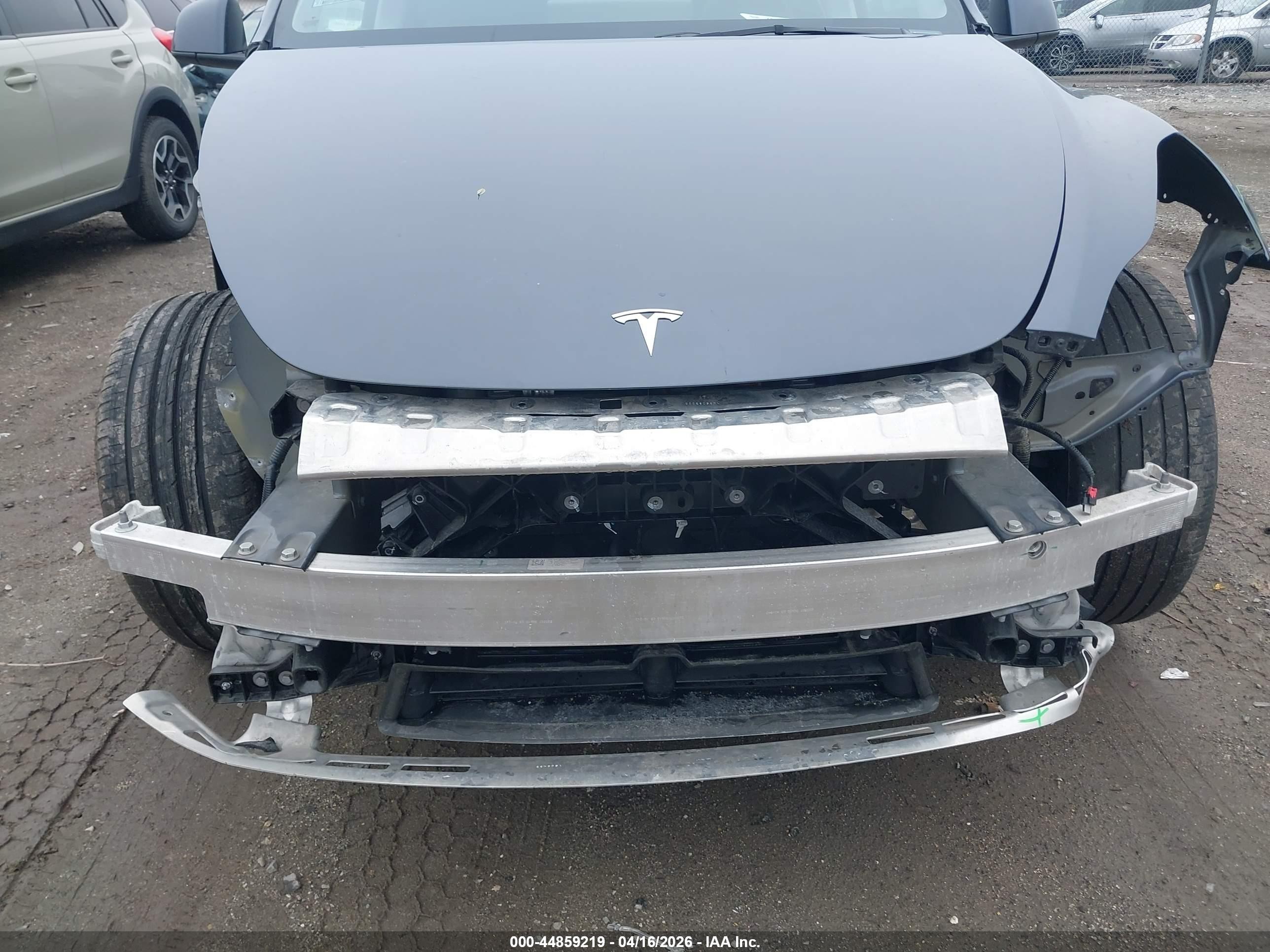 2023 Tesla Model Y Awd/long Range Dual Motor All-wheel Drive Gray vin: 7SAYGDEE8PA125303