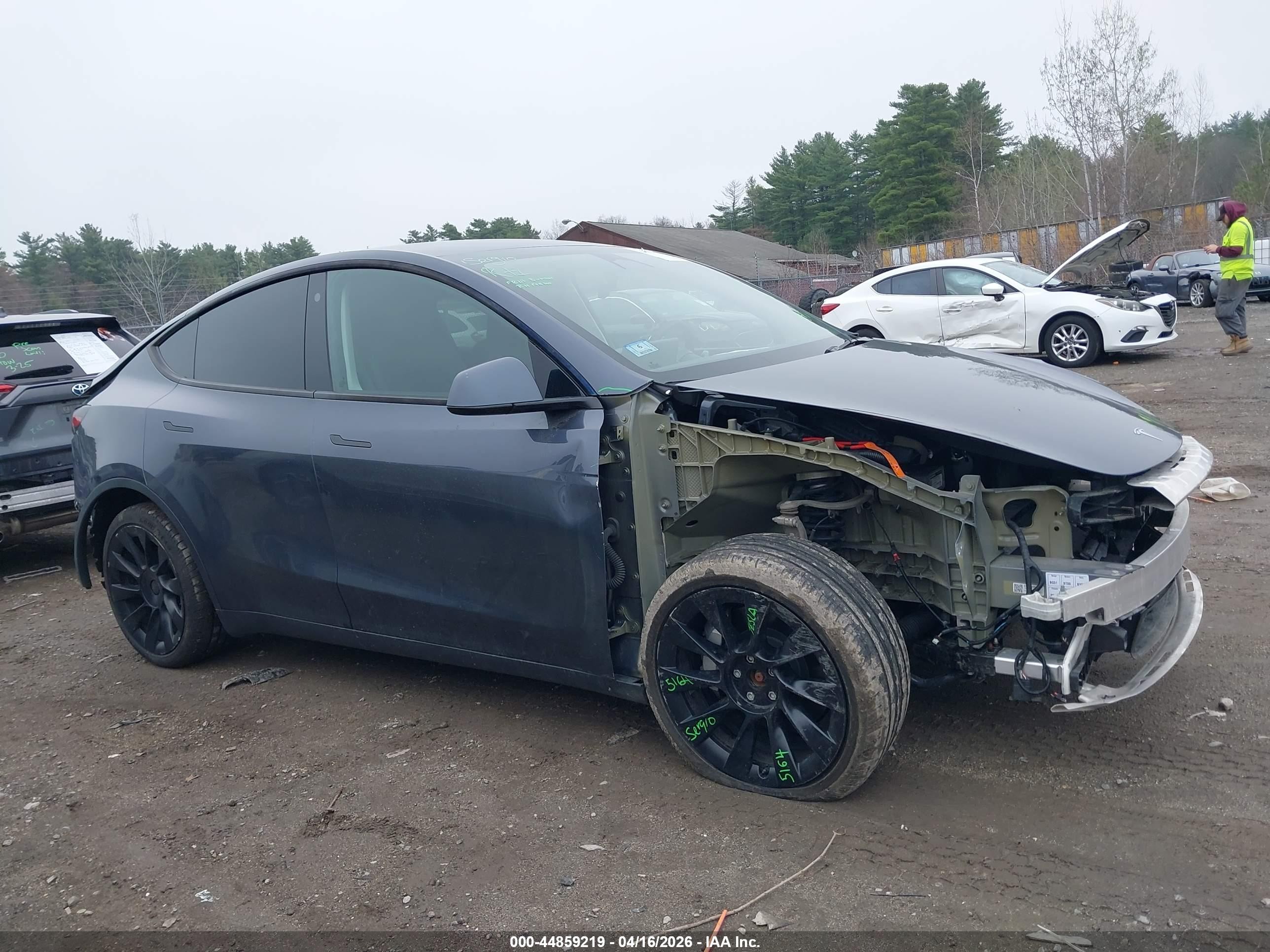 2023 Tesla Model Y Awd/long Range Dual Motor All-wheel Drive Gray vin: 7SAYGDEE8PA125303