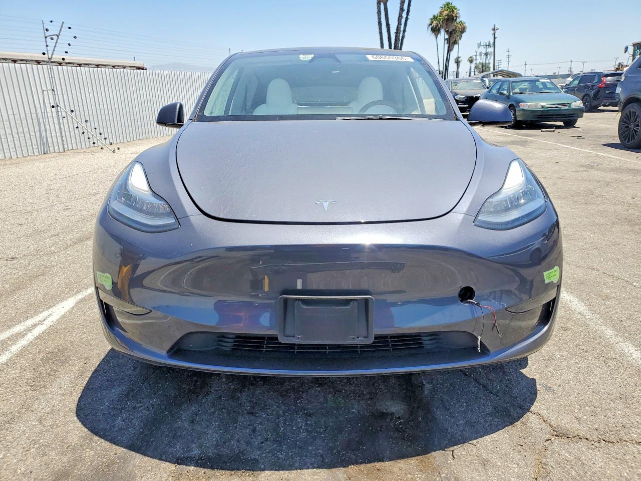 2023 Tesla Model Y Серый vin: 7SAYGDEE8PA153151