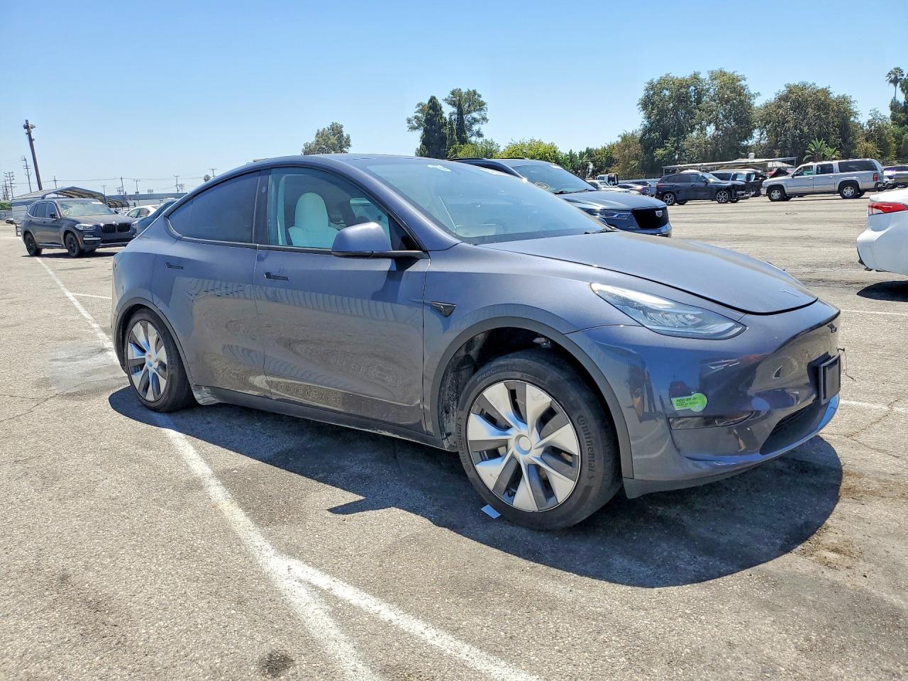 2023 Tesla Model Y Серый vin: 7SAYGDEE8PA153151