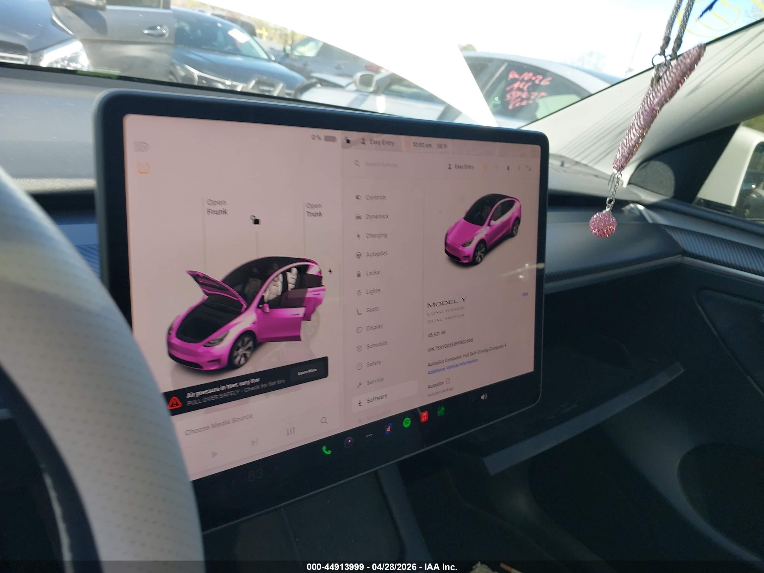2023 Tesla Model Y Awd/long Range Dual Motor All-wheel Drive White vin: 7SAYGDEE8PF802868