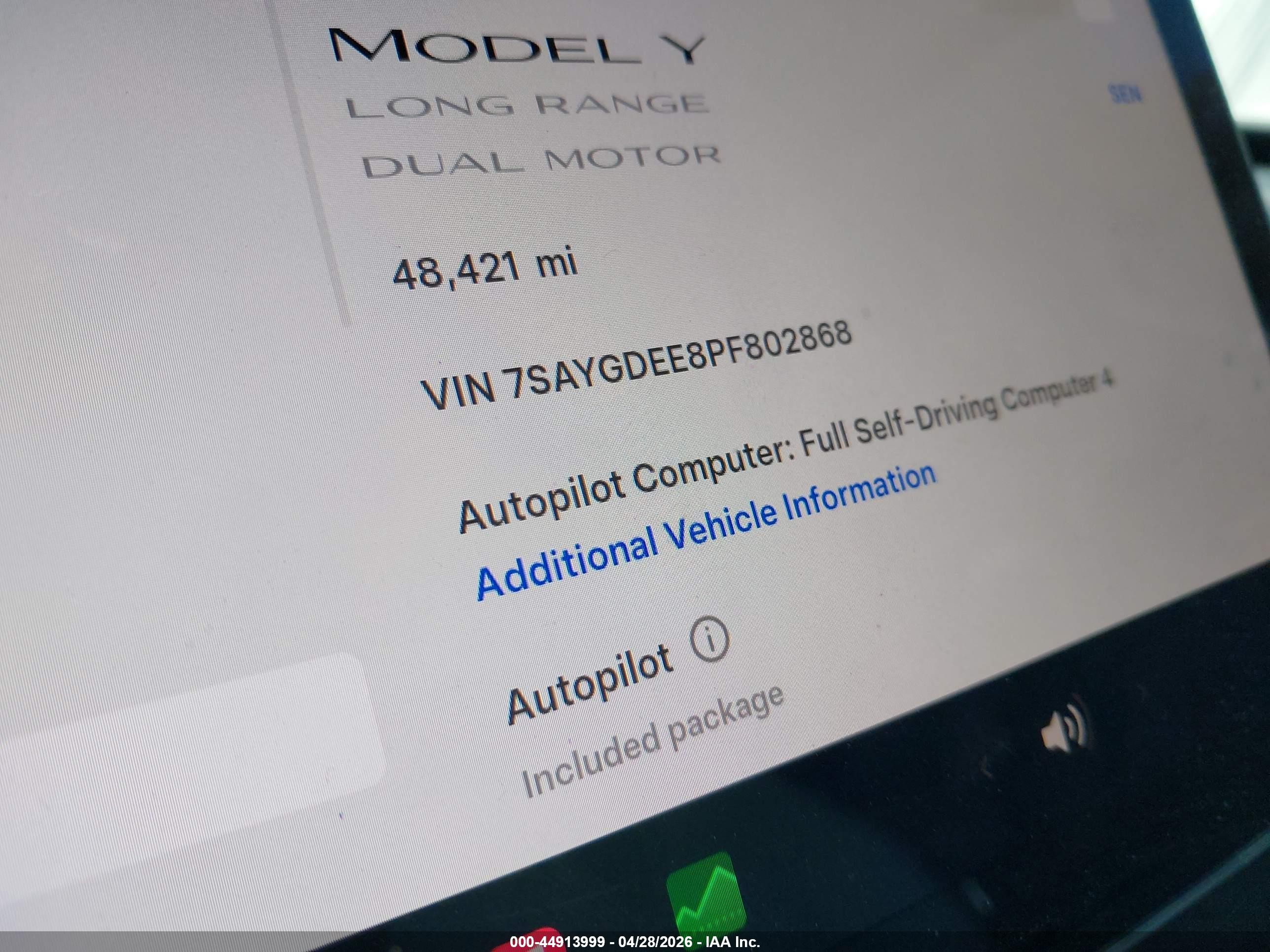 2023 Tesla Model Y Awd/long Range Dual Motor All-wheel Drive White vin: 7SAYGDEE8PF802868
