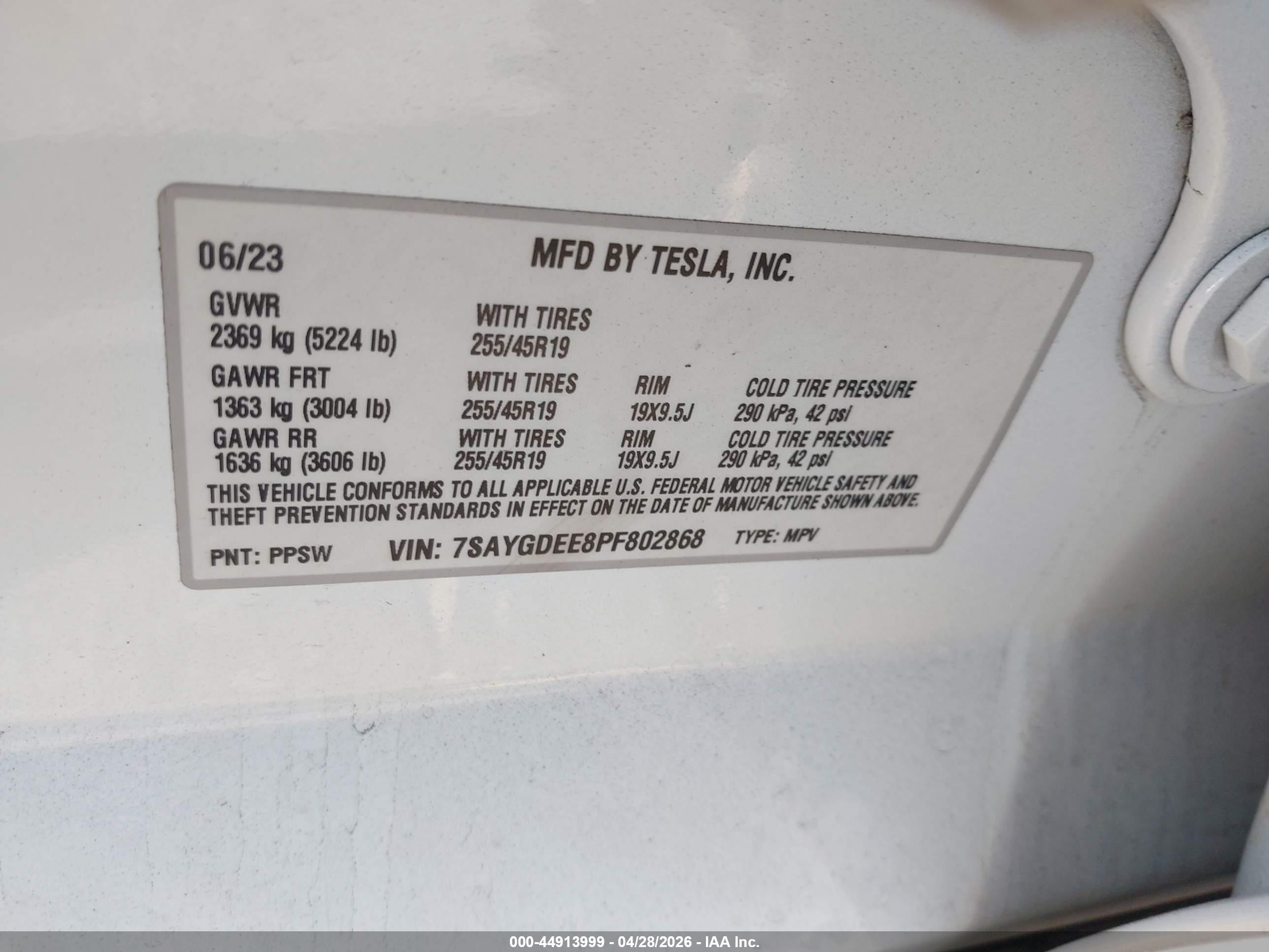 2023 Tesla Model Y Awd/long Range Dual Motor All-wheel Drive White vin: 7SAYGDEE8PF802868