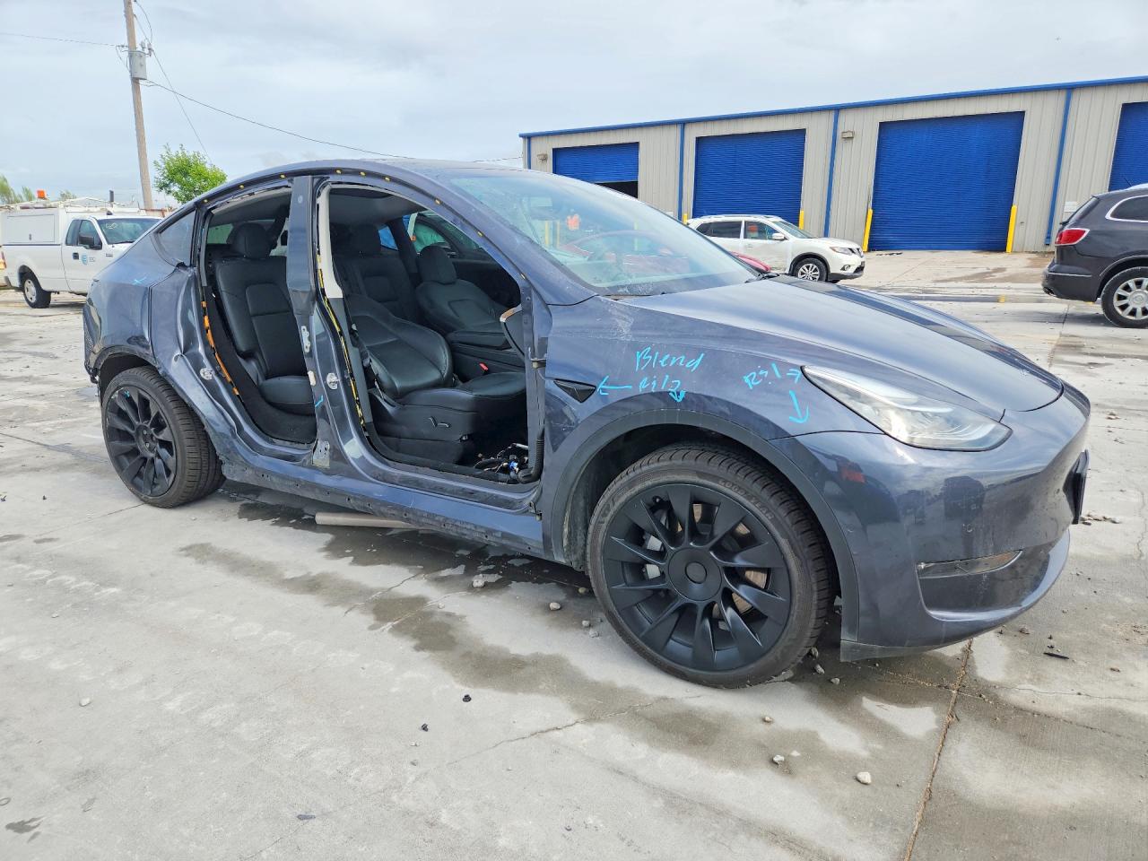 2022 Tesla Model Y Gray vin: 7SAYGDEE9NA002512