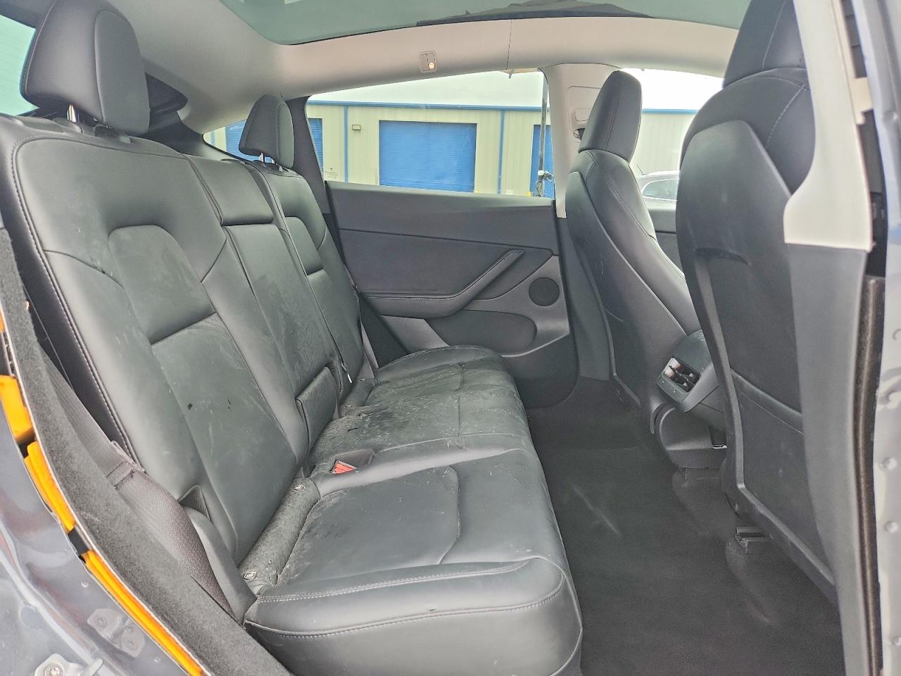 2022 Tesla Model Y Gray vin: 7SAYGDEE9NA002512