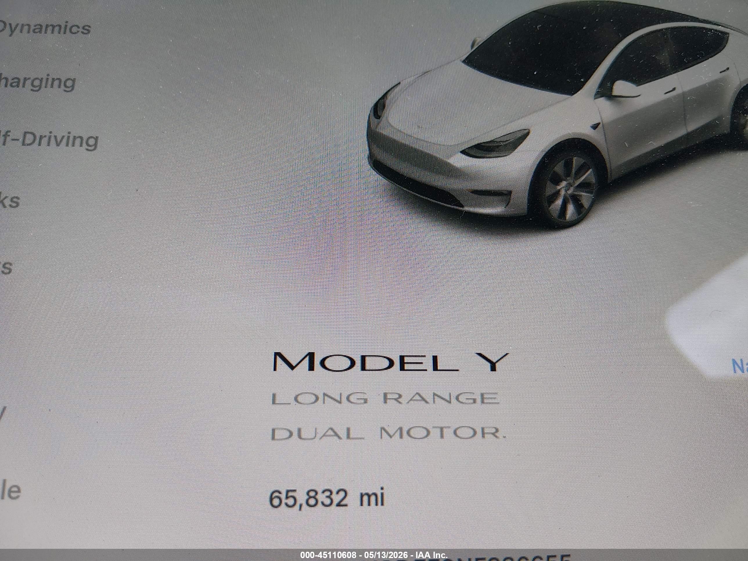 2022 Tesla Model Y Long Range Dual Motor All-wheel Drive White vin: 7SAYGDEE9NF336655