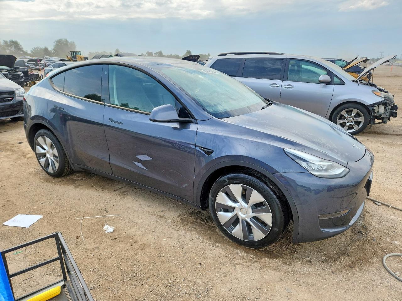 2023 Tesla Model Y Gray vin: 7SAYGDEE9PA041815