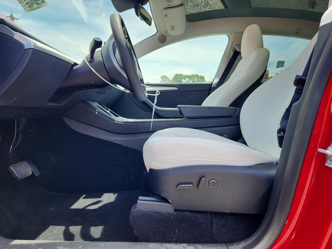 2023 Tesla Model Y Red vin: 7SAYGDEE9PF750019