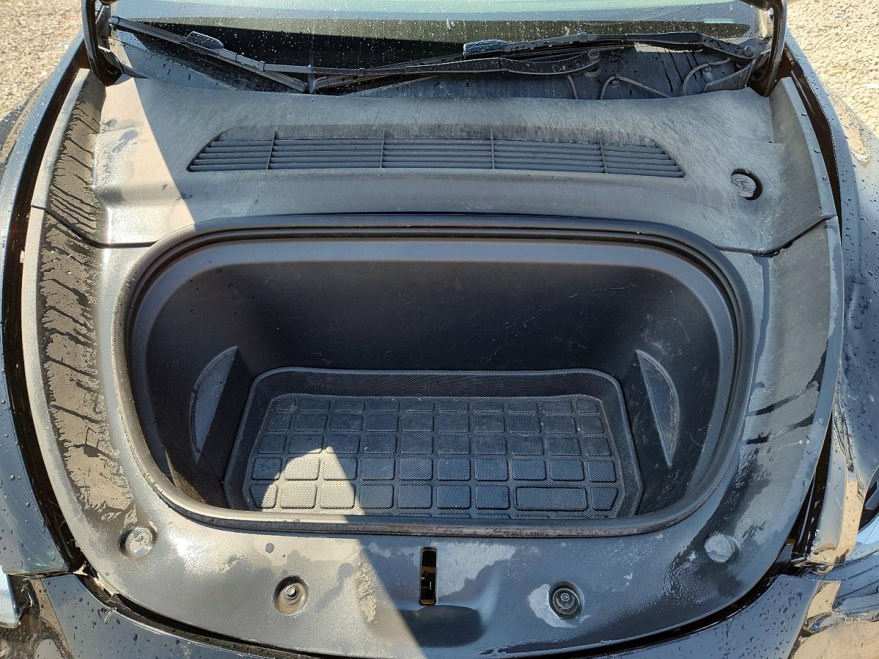 2023 Tesla Model Y Black vin: 7SAYGDEE9PF886330