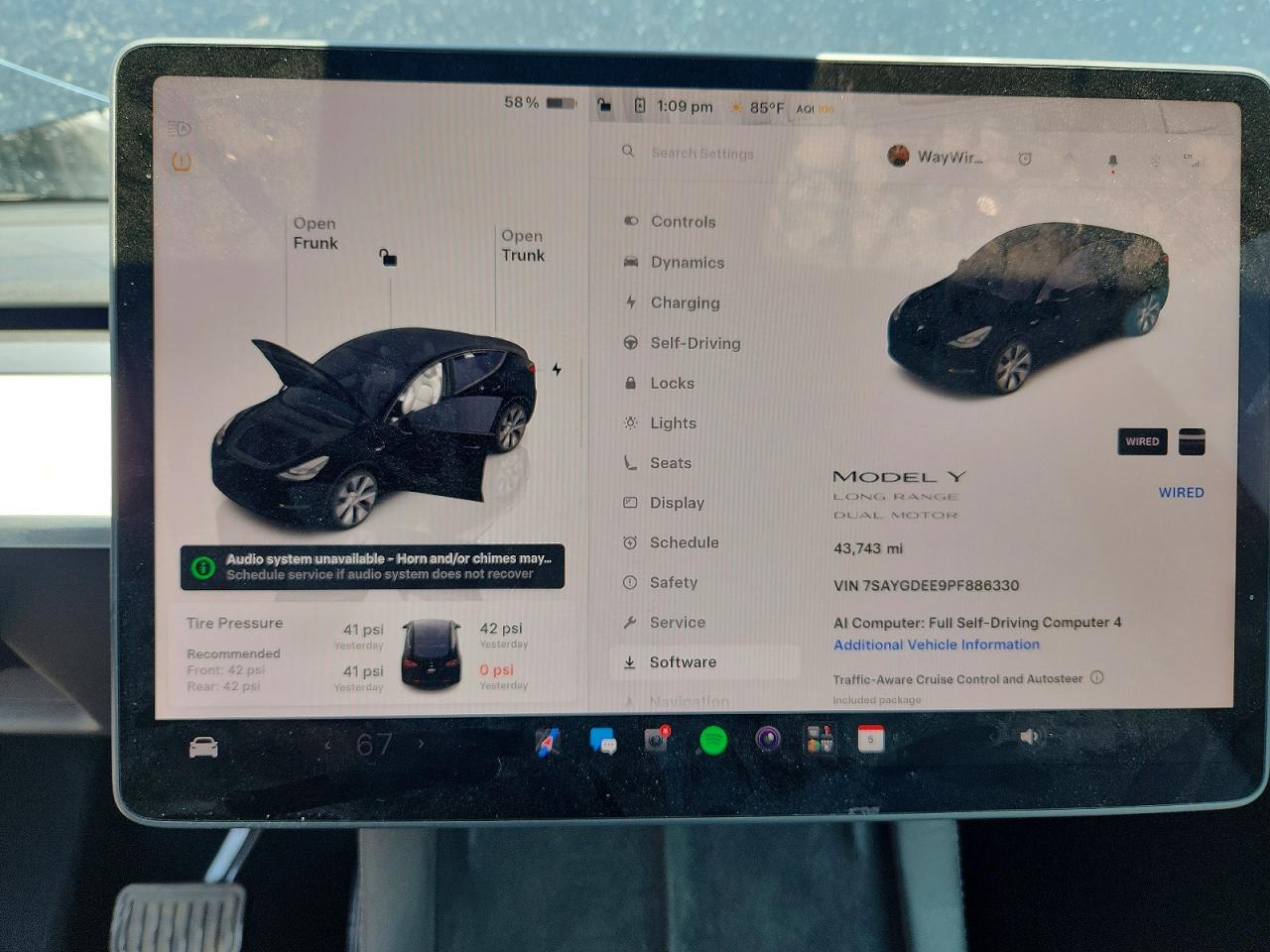 2023 Tesla Model Y Black vin: 7SAYGDEE9PF886330