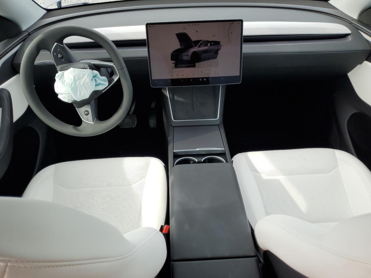 2026 Tesla Model Y Gray vin: 7SAYGDEE9TA464906
