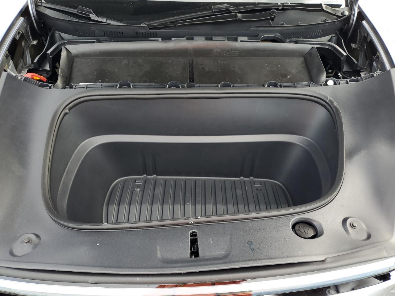 2026 Tesla Model Y Gray vin: 7SAYGDEE9TA464906