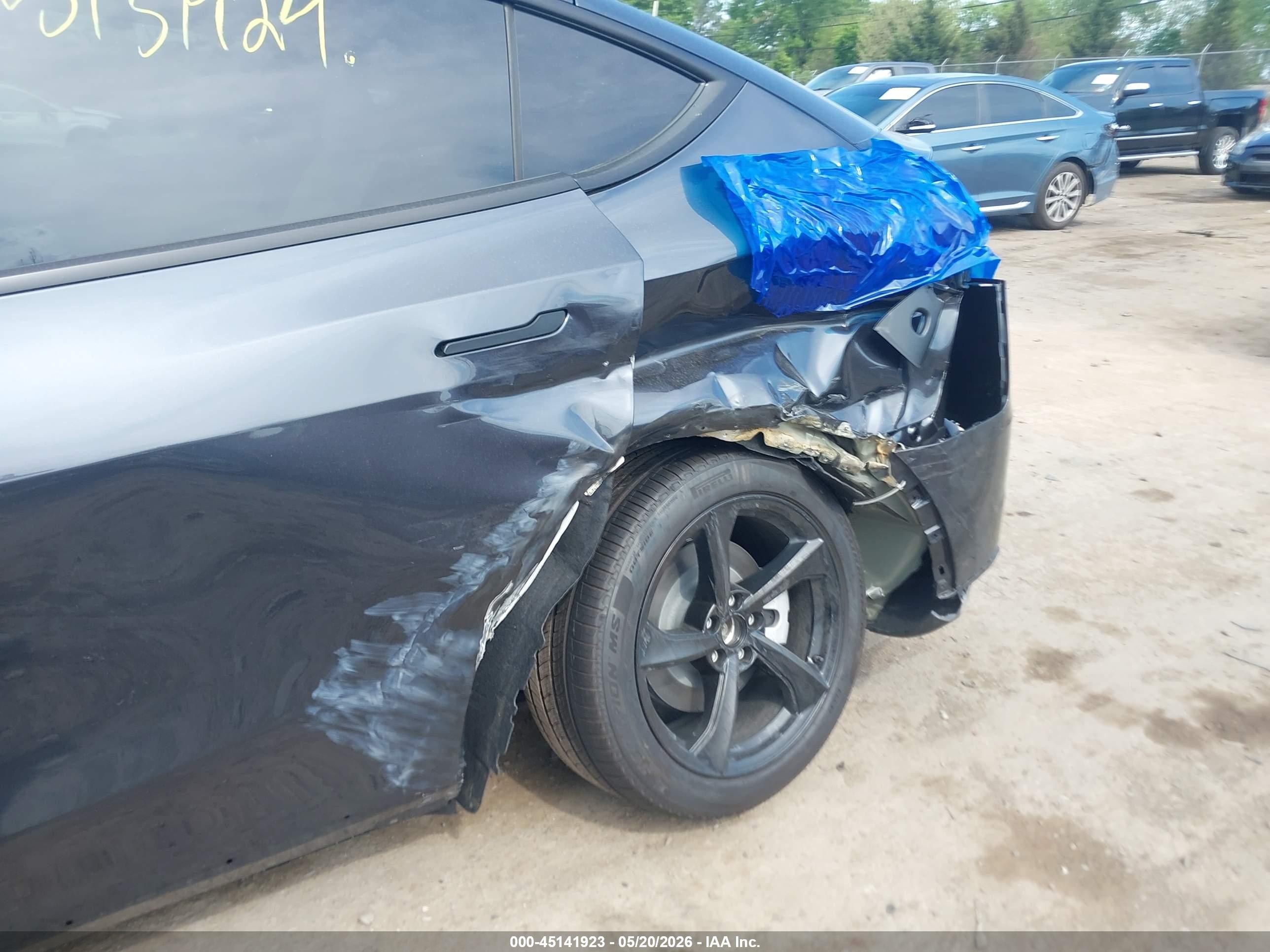 2026 Tesla Model Y All-wheel Drive/long Range Launch Series/premium All-wheel Drive Серый vin: 7SAYGDEE9TA667147