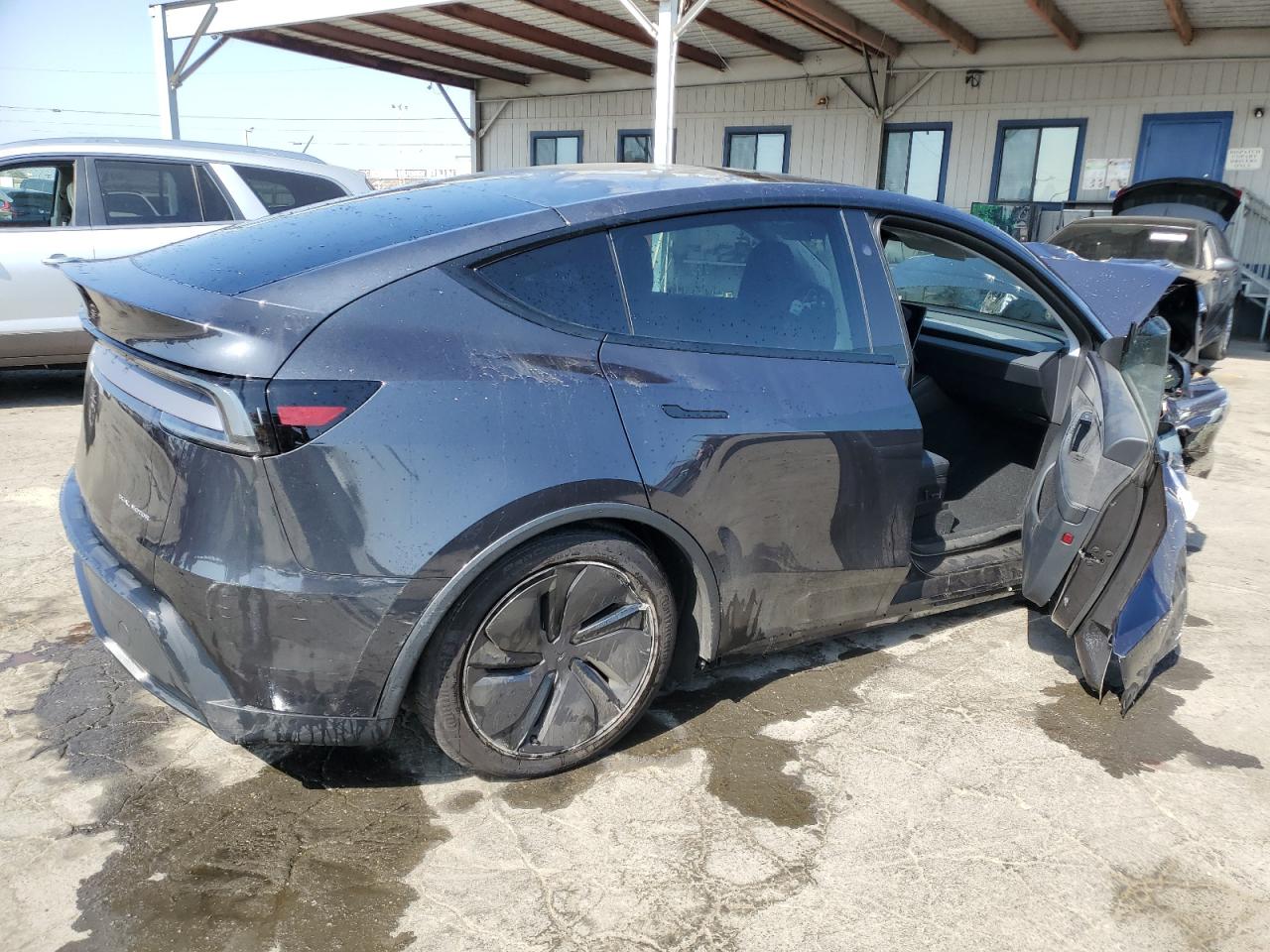 2026 Tesla Model Y Gray vin: 7SAYGDEE9TF353453