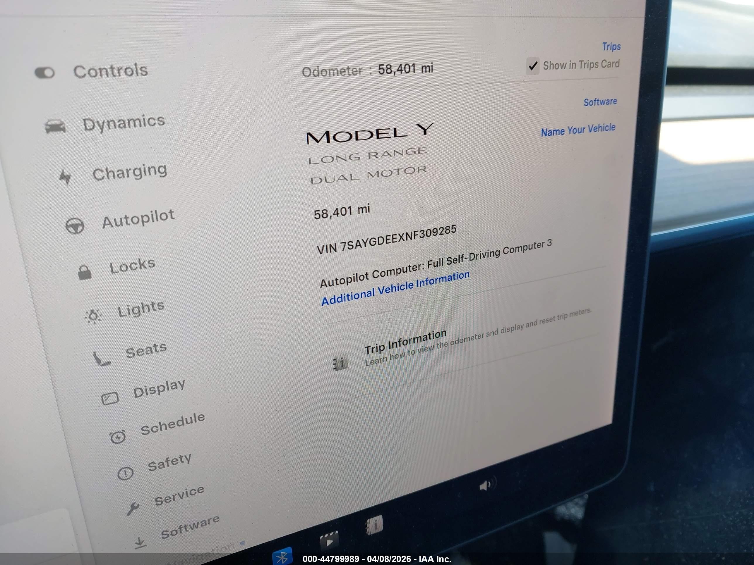 2022 Tesla Model Y Long Range Dual Motor All-wheel Drive White vin: 7SAYGDEEXNF309285