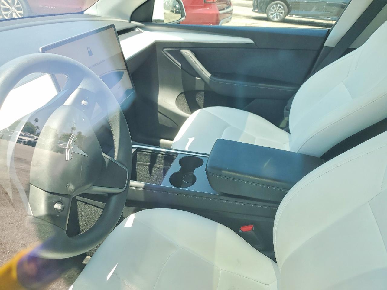 2023 Tesla Model Y White vin: 7SAYGDEEXPF630262