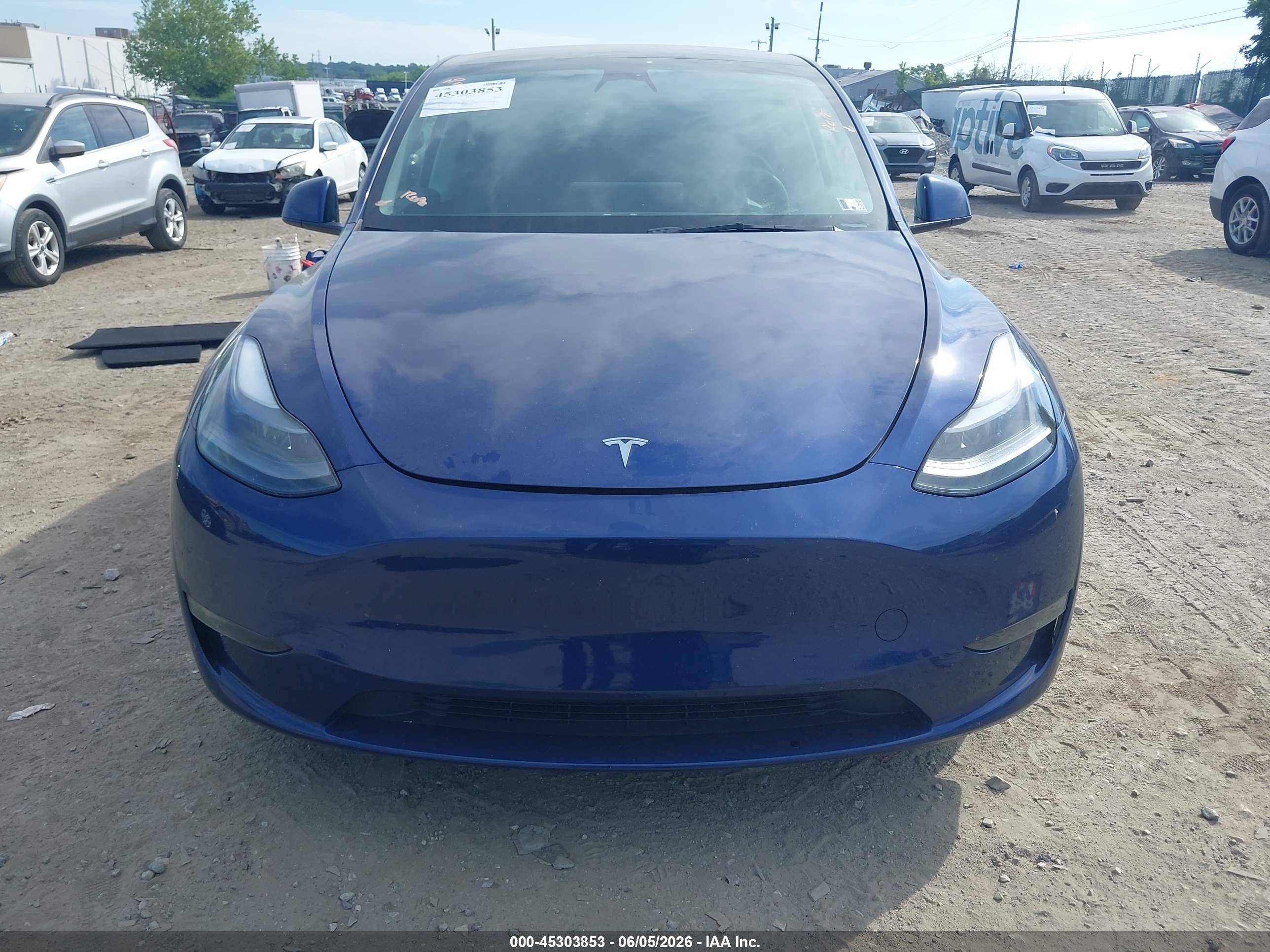 2023 Tesla Model Y Awd/long Range Dual Motor All-wheel Drive Dark Blue vin: 7SAYGDEEXPF702271