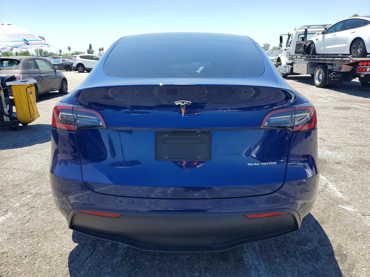 2023 Tesla Model Y Blue vin: 7SAYGDEEXPF889981
