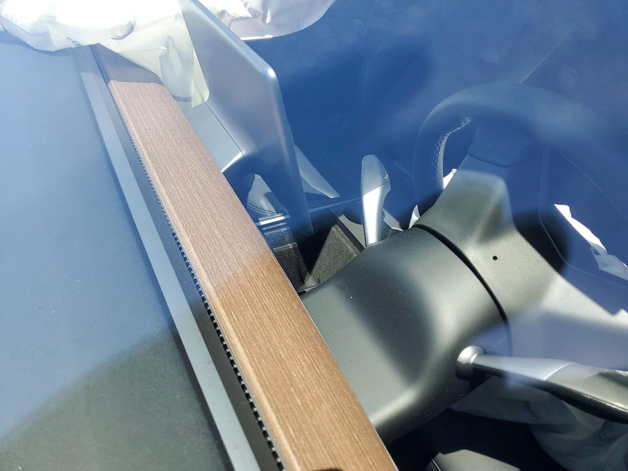 2023 Tesla Model Y Blue vin: 7SAYGDEEXPF889981