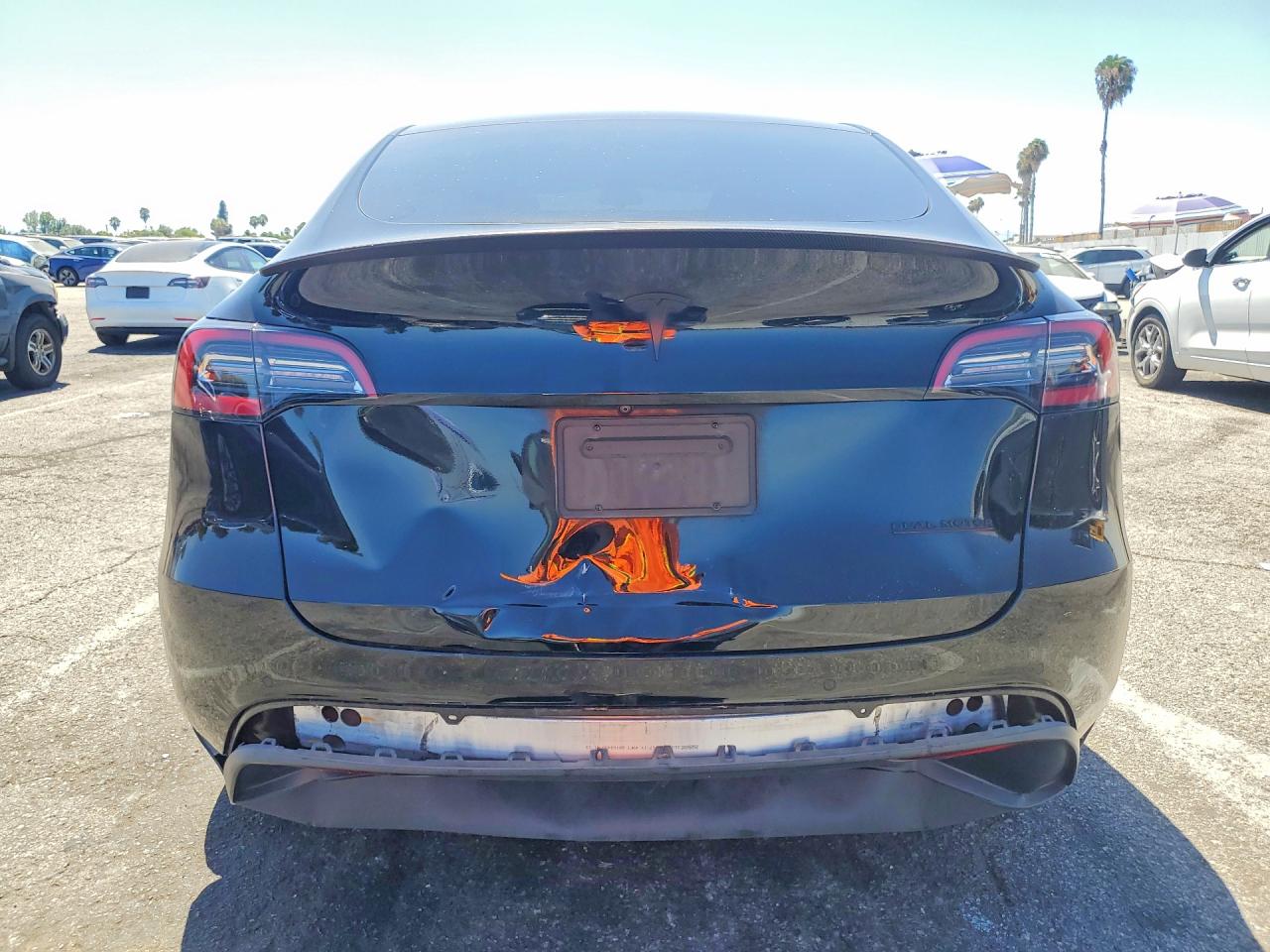 2022 Tesla Model Y Черный vin: 7SAYGDEF0NF336813