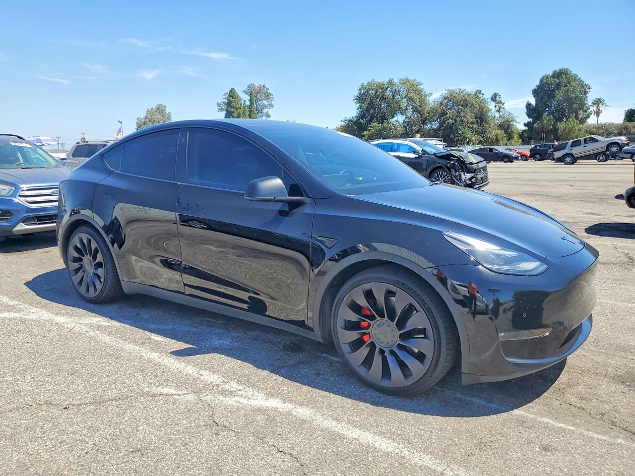 2022 Tesla Model Y Черный vin: 7SAYGDEF0NF336813