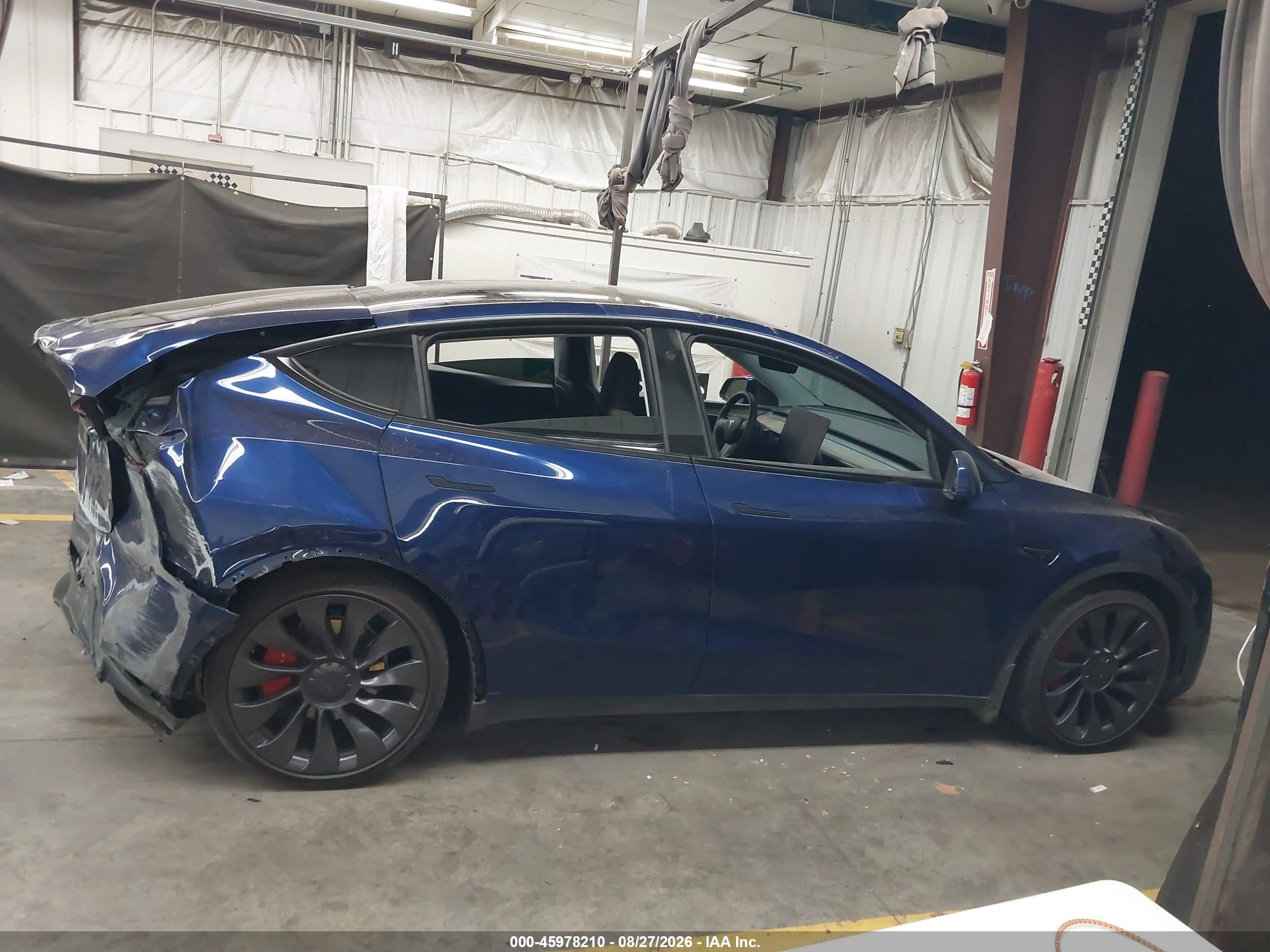2023 Tesla Model Y Performance Dual Motor All-wheel Drive Синий vin: 7SAYGDEF0PF698157