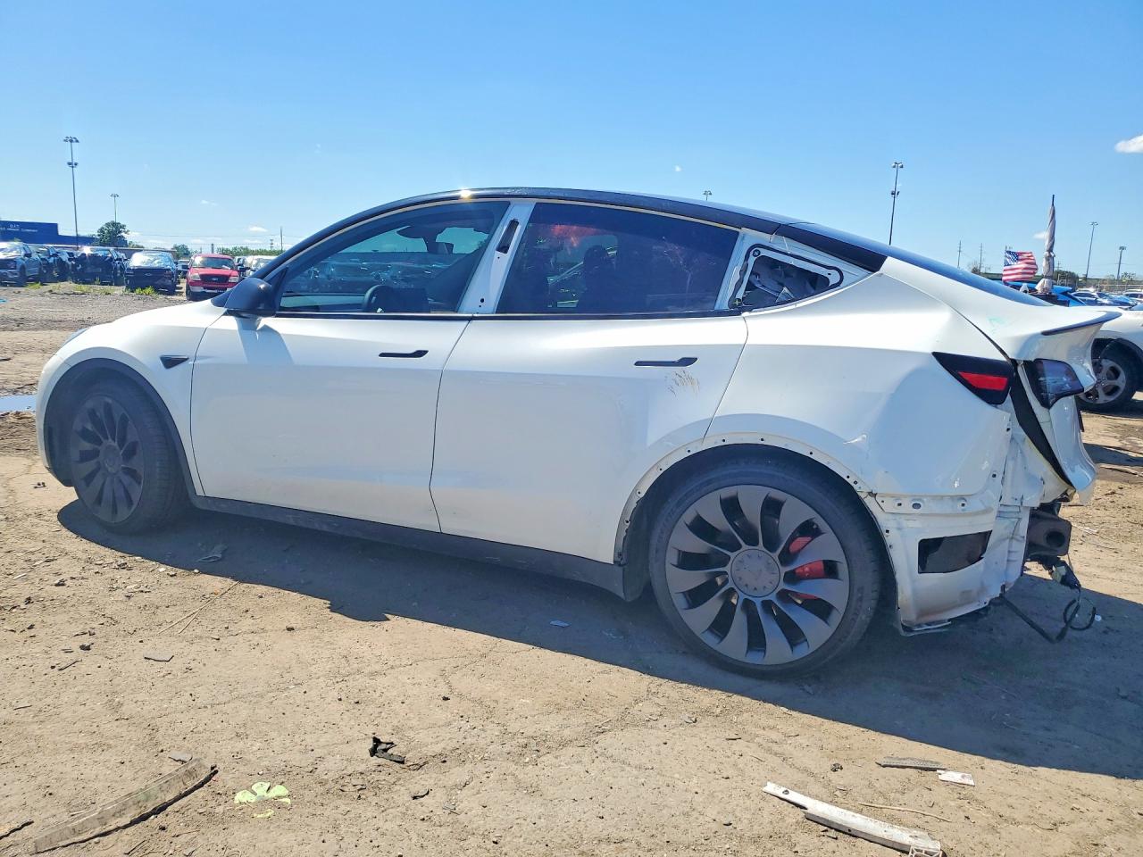 2023 Tesla Model Y White vin: 7SAYGDEF0PF860093