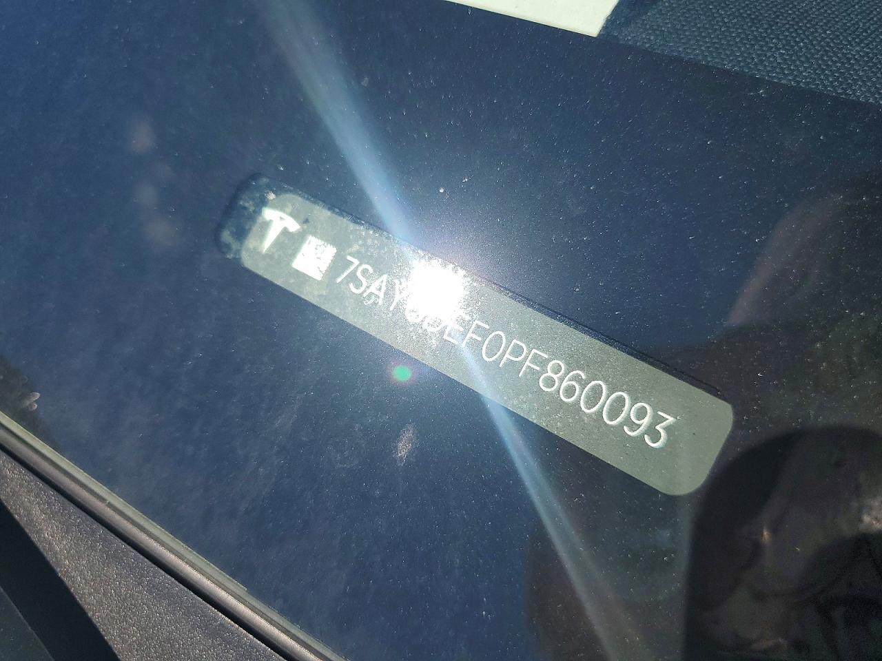 2023 Tesla Model Y White vin: 7SAYGDEF0PF860093