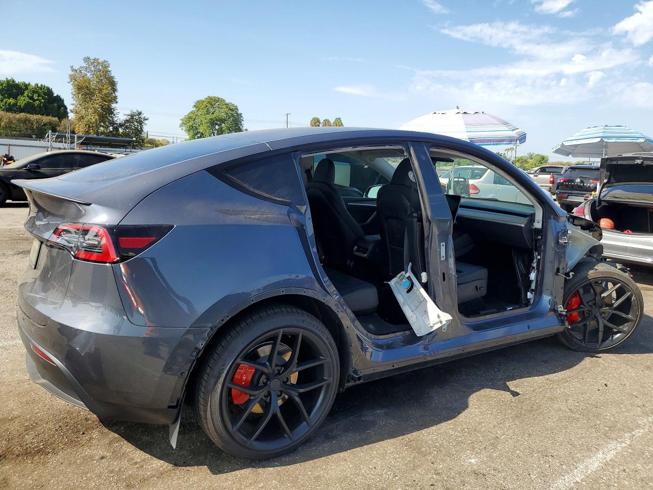 2020 Tesla Model  Y Gray vin: 7SAYGDEF1PF698166