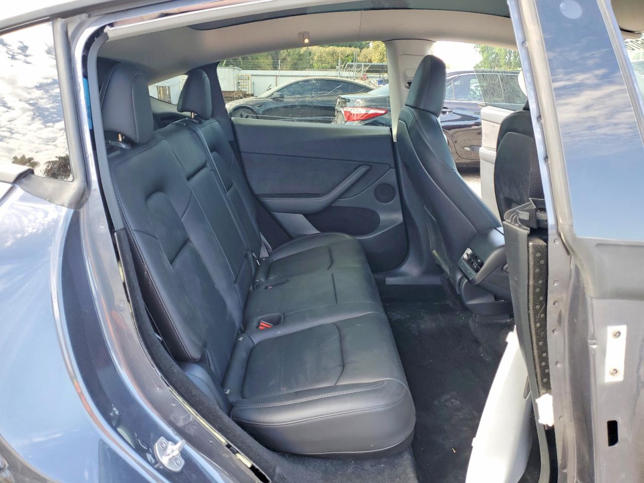 2020 Tesla Model  Y Gray vin: 7SAYGDEF1PF698166