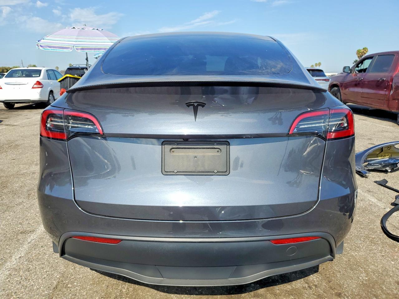 2020 Tesla Model  Y Gray vin: 7SAYGDEF1PF698166