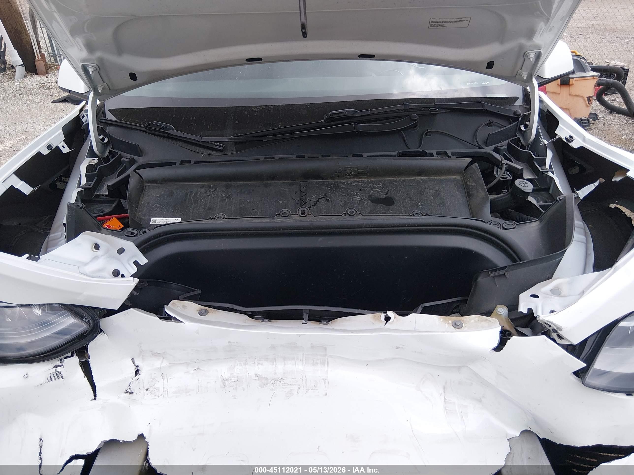 2023 Tesla Model Y Performance Dual Motor All-wheel Drive White vin: 7SAYGDEF1PF700983