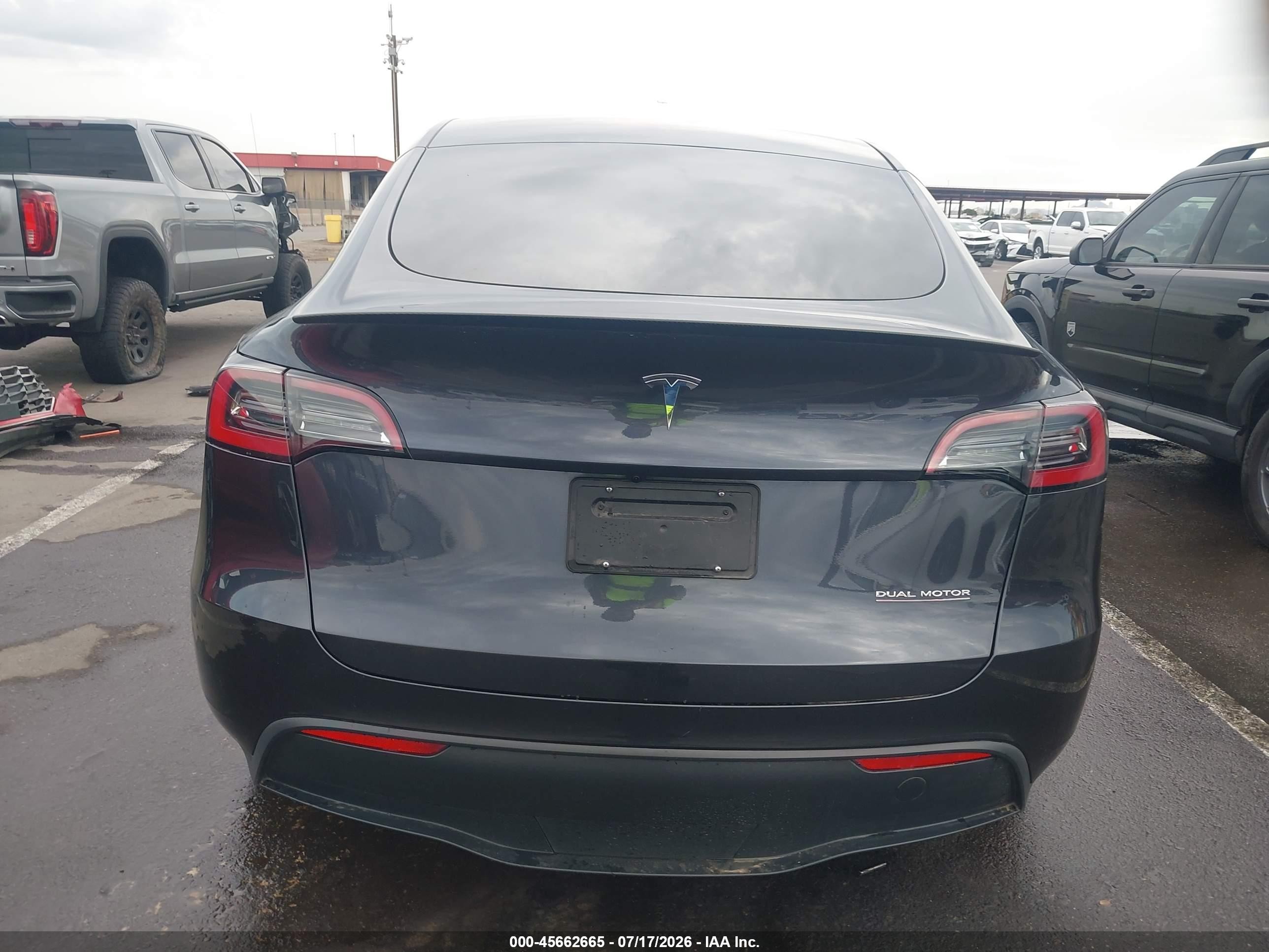 2024 Tesla Model Y Performance Dual Motor All-wheel Drive Black vin: 7SAYGDEF1RF072362