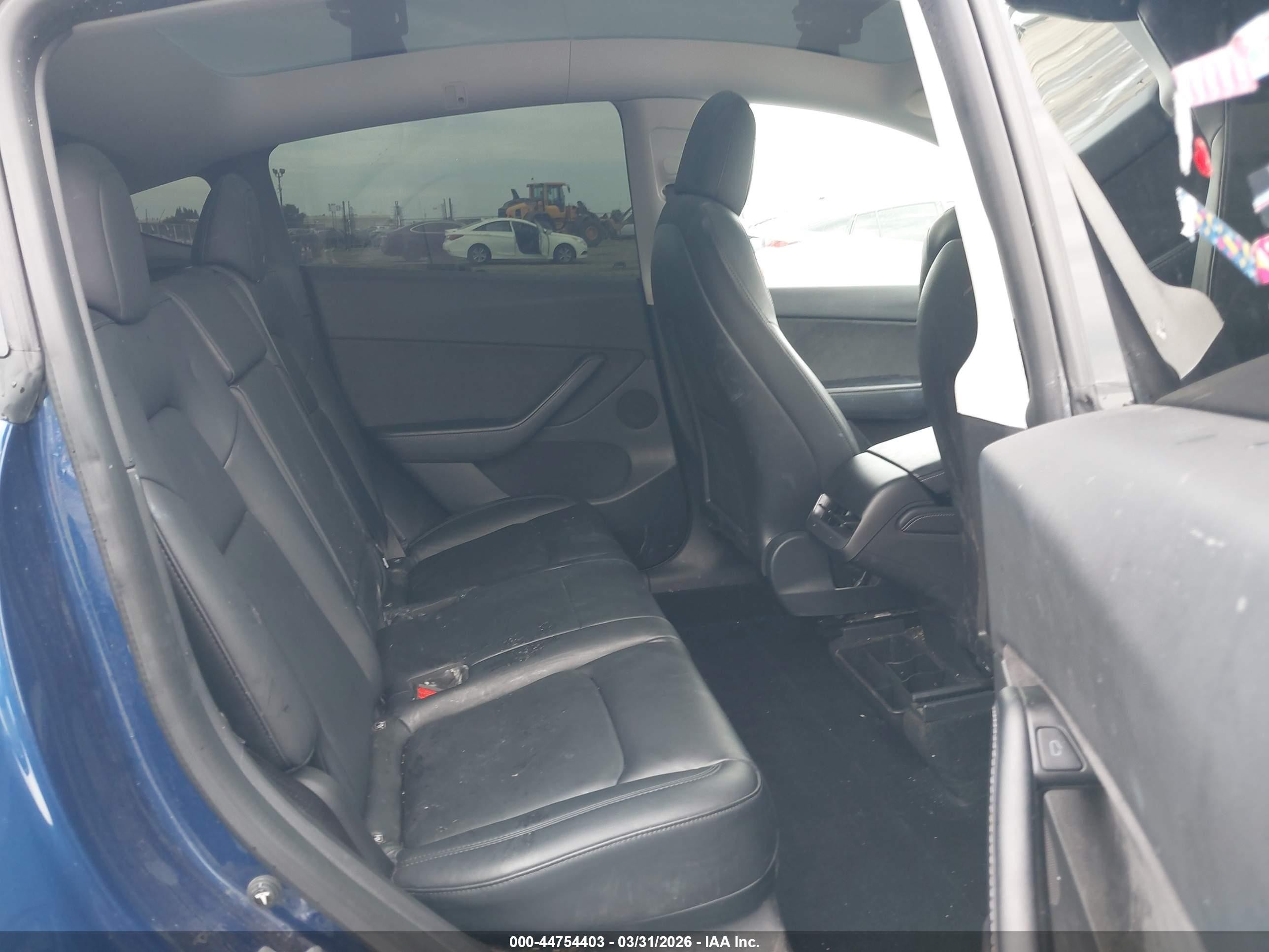 2022 Tesla Model Y Performance Dual Motor All-wheel Drive Синий vin: 7SAYGDEF2NF337087