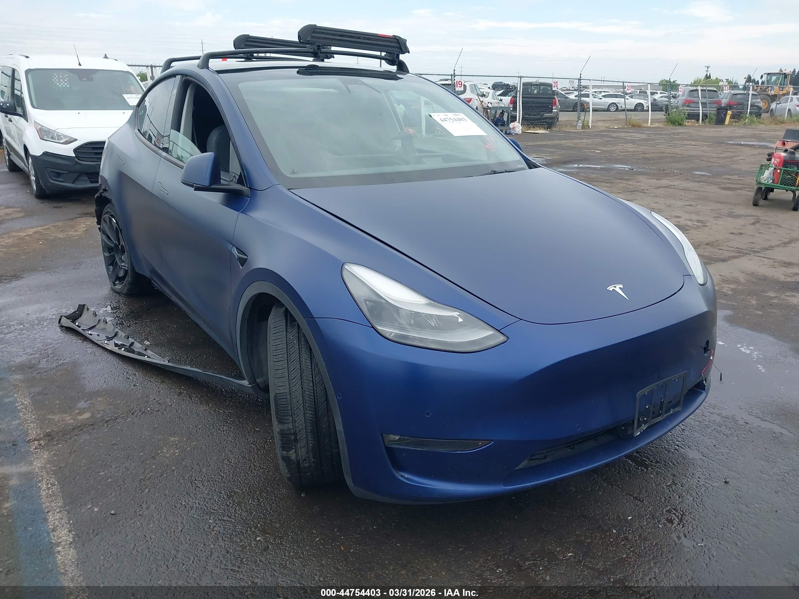 2022 Tesla Model Y Performance Dual Motor All-wheel Drive Синий vin: 7SAYGDEF2NF337087