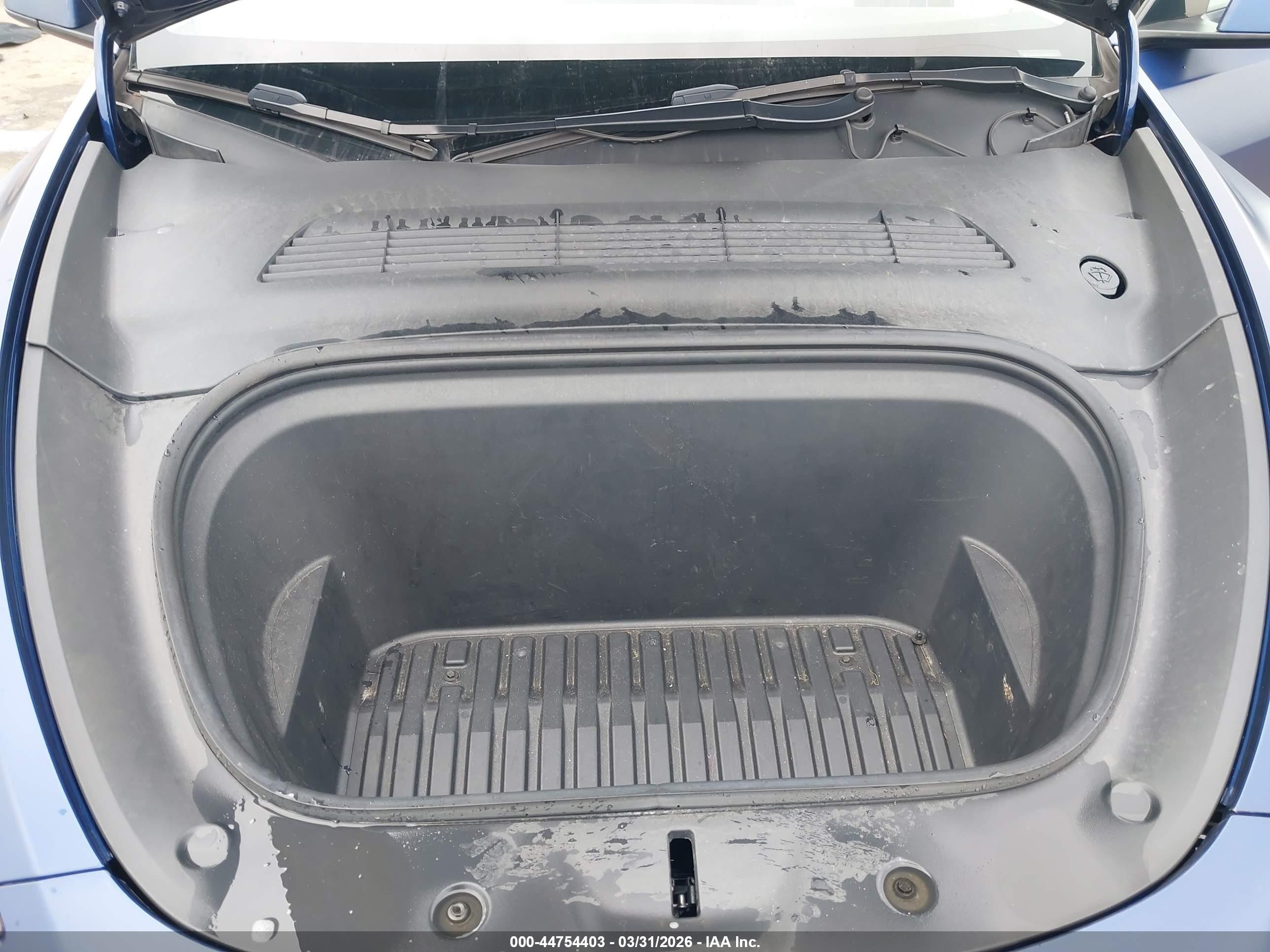 2022 Tesla Model Y Performance Dual Motor All-wheel Drive Синий vin: 7SAYGDEF2NF337087