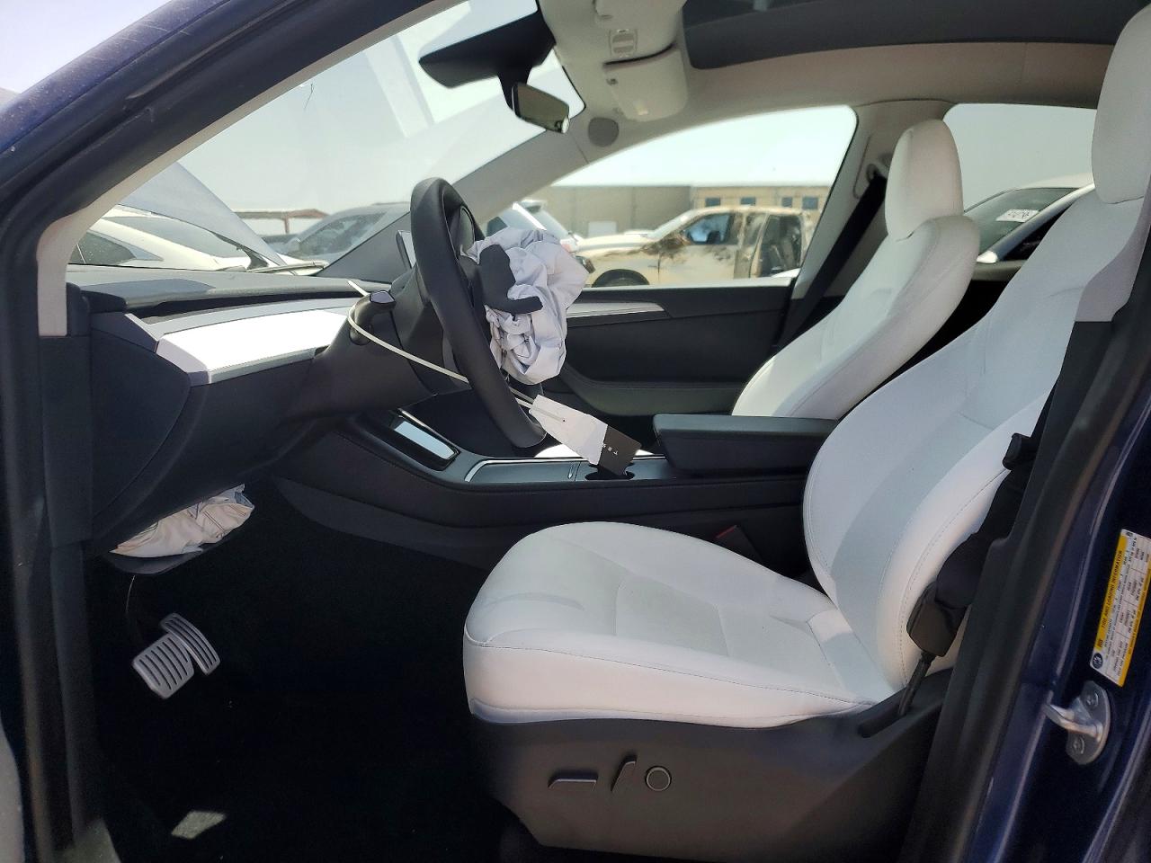 2023 Tesla Model Y Blue vin: 7SAYGDEF2PF749870