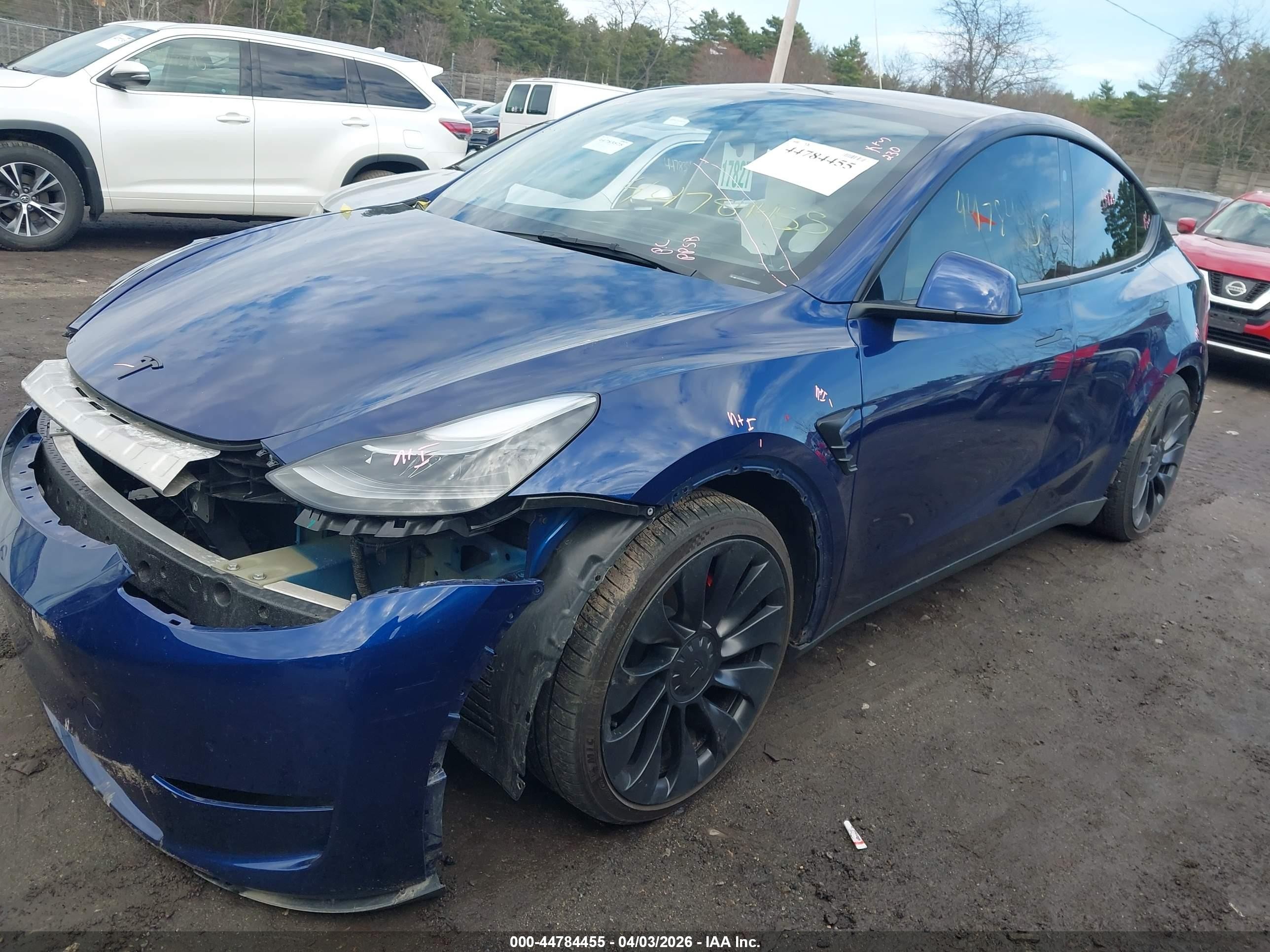 2023 Tesla Model Y Performance Dual Motor All-wheel Drive Blue vin: 7SAYGDEF4PF794969