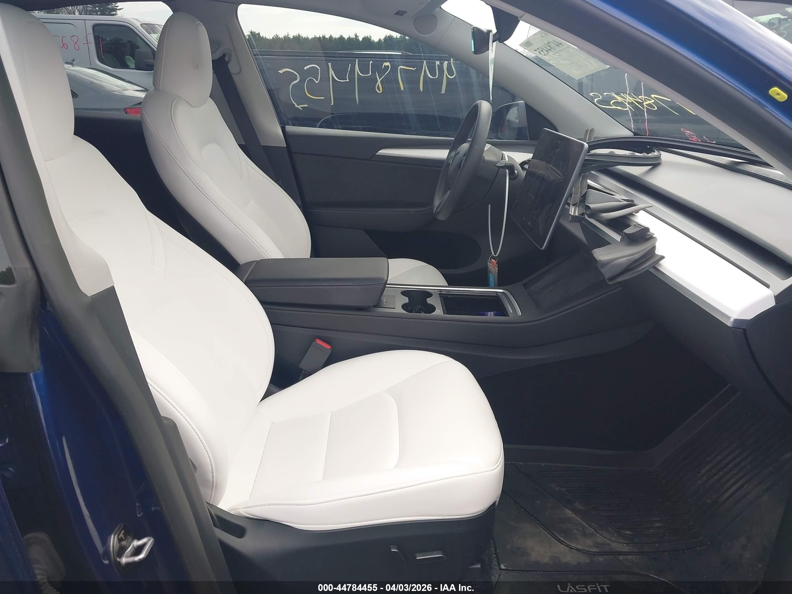 2023 Tesla Model Y Performance Dual Motor All-wheel Drive Blue vin: 7SAYGDEF4PF794969